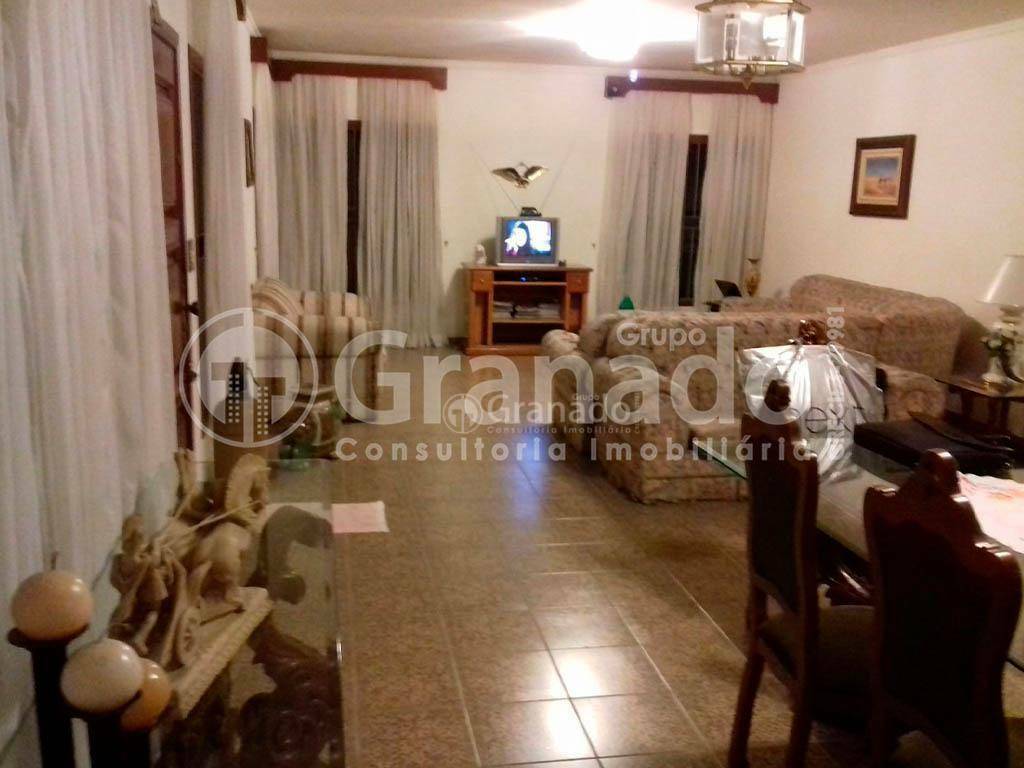 Sobrado à venda com 3 quartos, 274m² - Foto 2