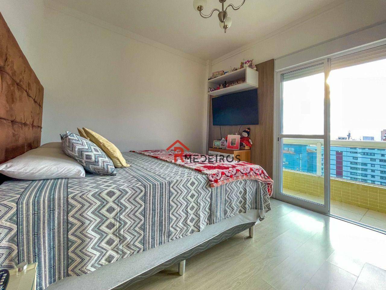 Apartamento à venda com 4 quartos, 190m² - Foto 17