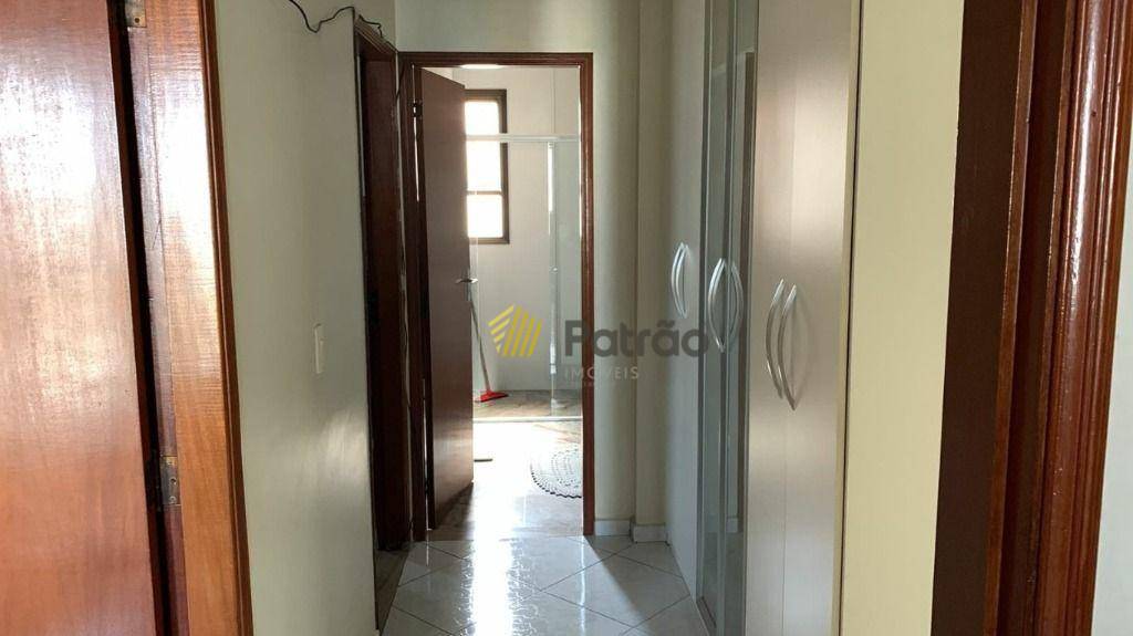 Apartamento à venda com 3 quartos, 137m² - Foto 9