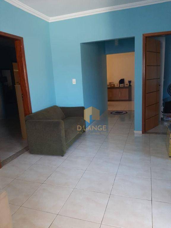 Casa à venda com 4 quartos, 200m² - Foto 6