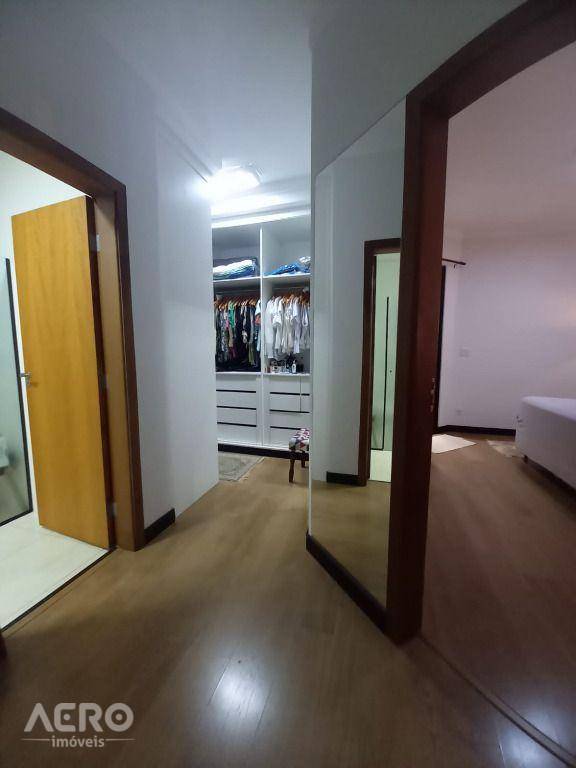 Casa de Condomínio à venda com 3 quartos, 204m² - Foto 31