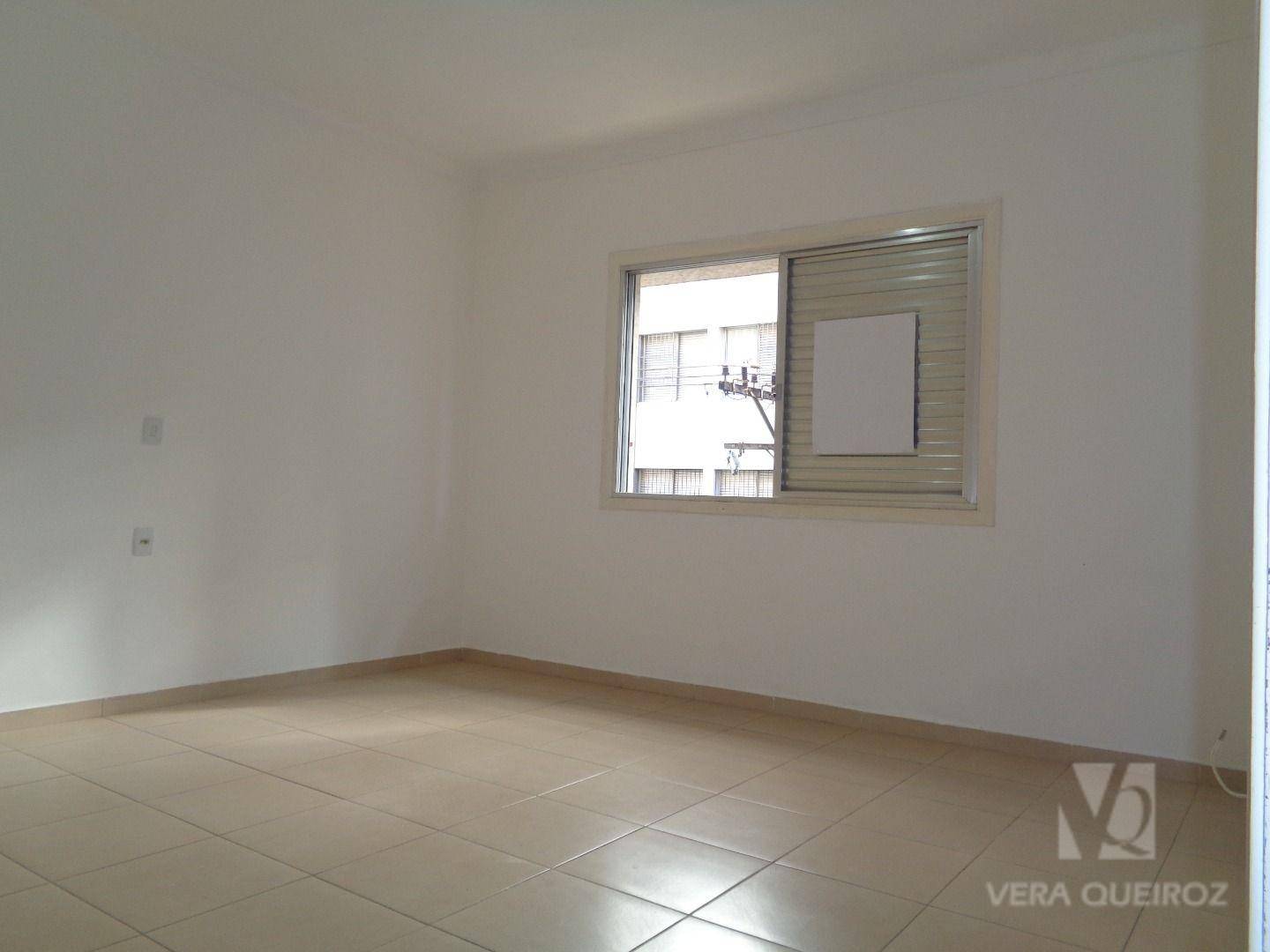 Apartamento para alugar com 3 quartos, 80m² - Foto 4