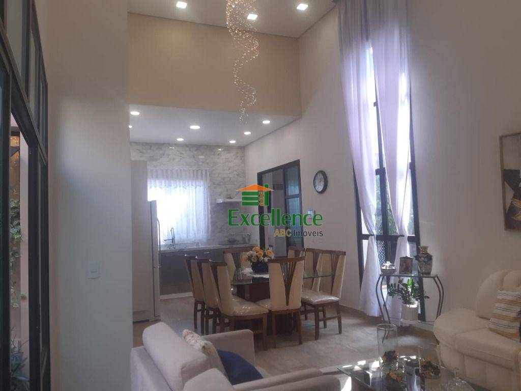 Casa à venda com 3 quartos, 180m² - Foto 2