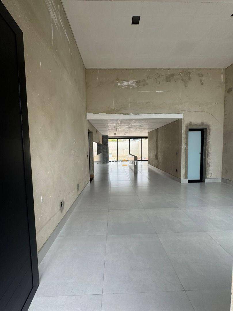 Casa à venda com 3 quartos, 300M2 - Foto 14