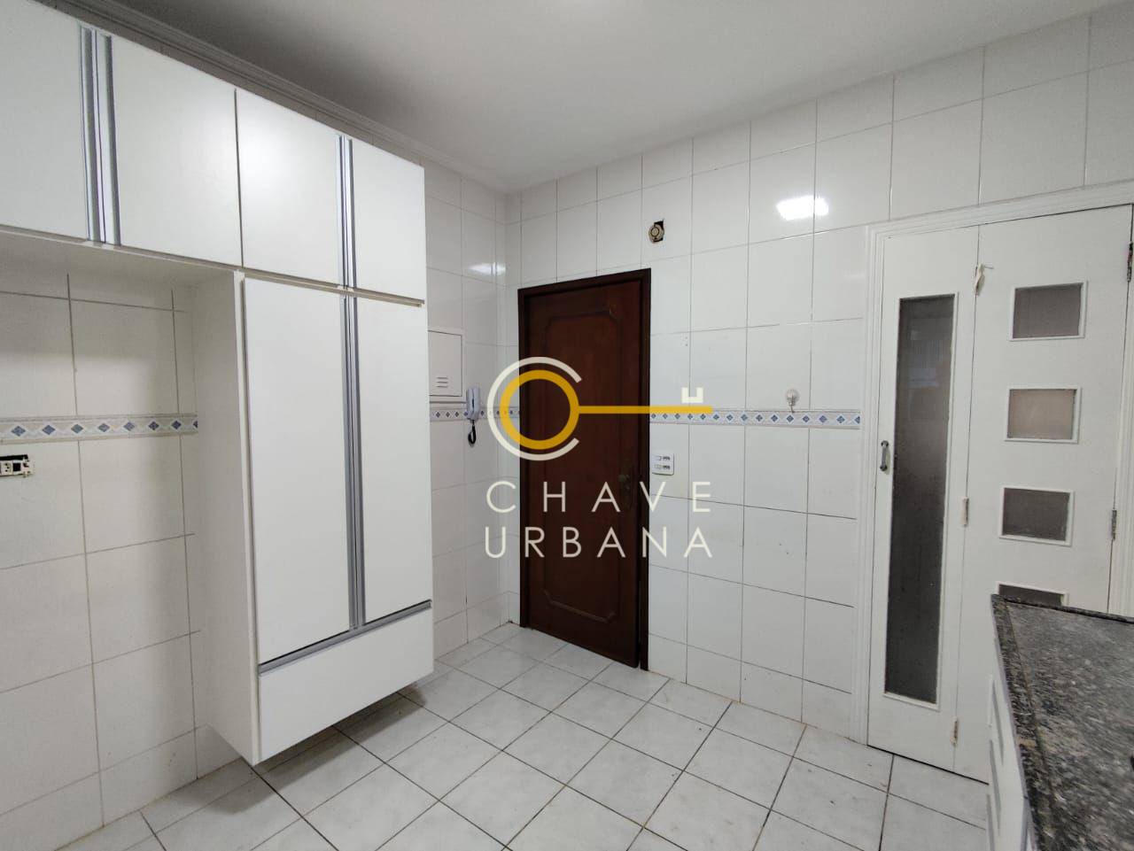 Apartamento à venda com 3 quartos, 79m² - Foto 3