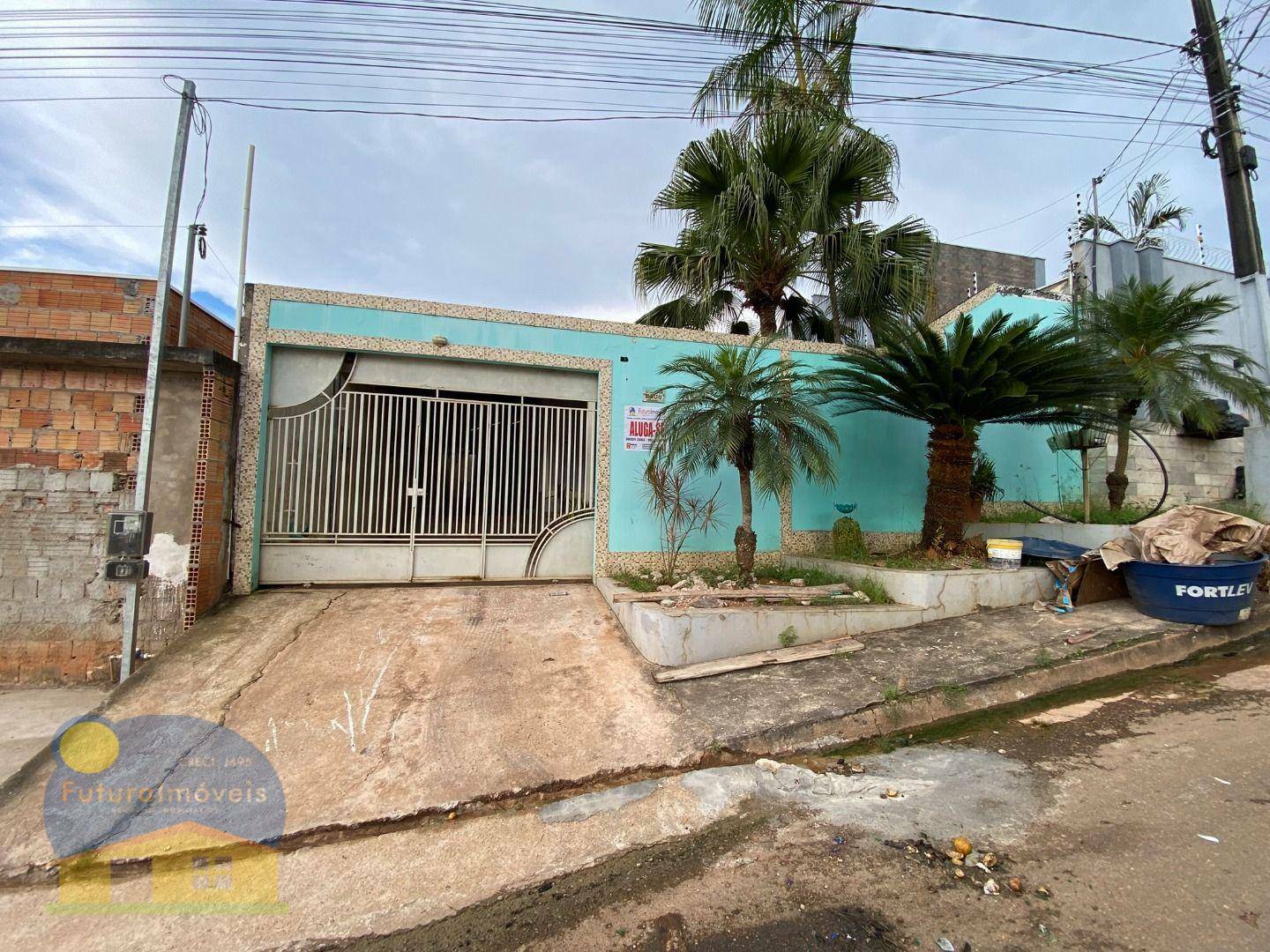 Casa à venda com 3 quartos, 216m² - Foto 2