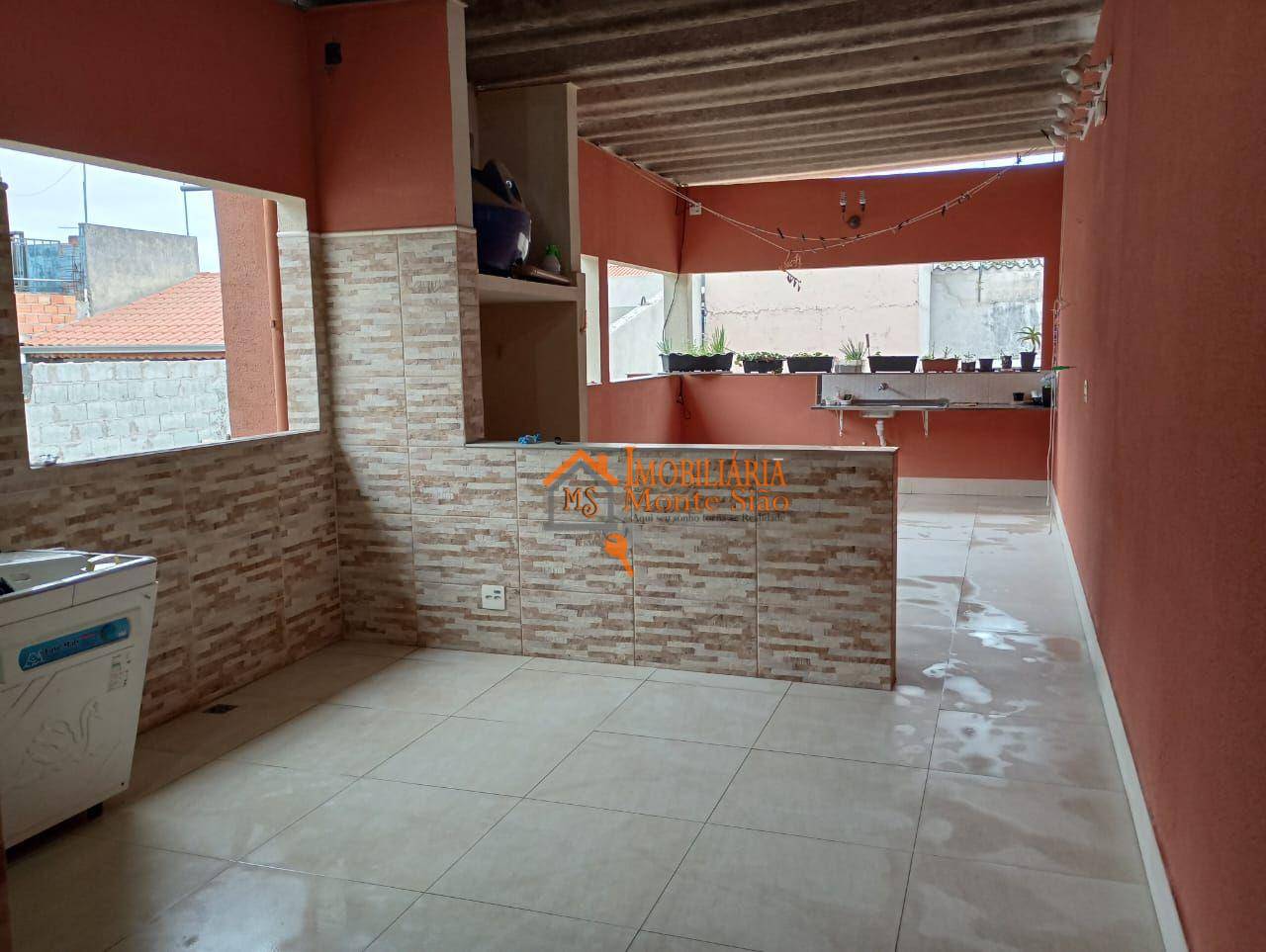 Sobrado à venda com 4 quartos, 250m² - Foto 1