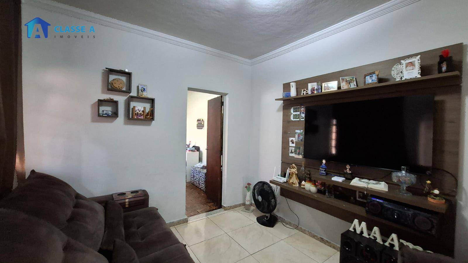 Casa à venda com 5 quartos, 300m² - Foto 4