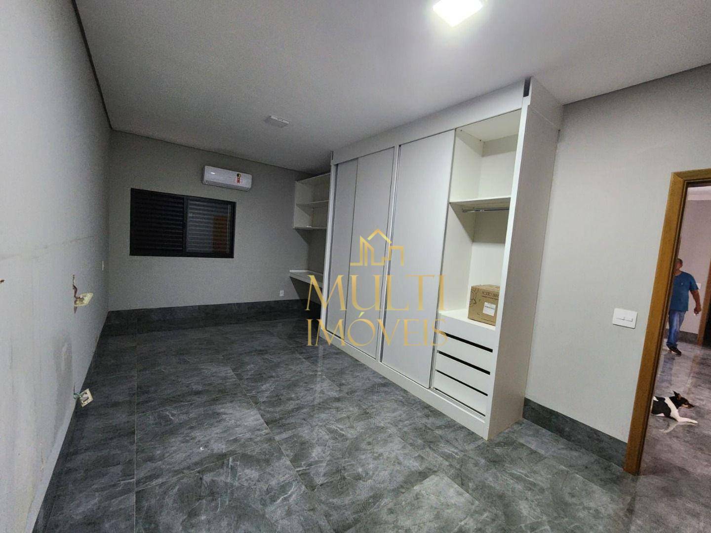 Casa à venda com 4 quartos, 264m² - Foto 3