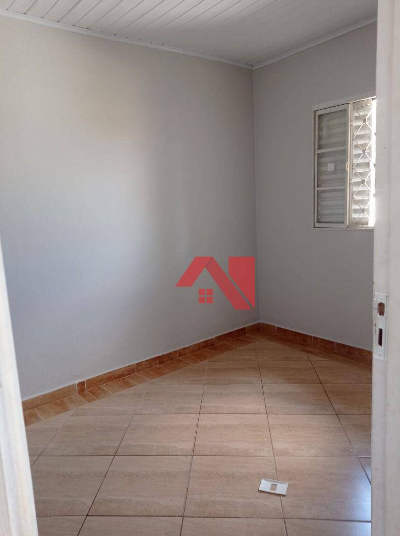 Casa à venda com 2 quartos, 140m² - Foto 4