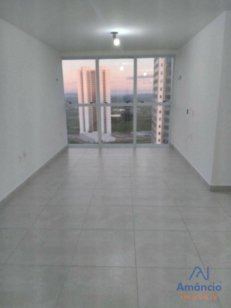 Apartamento para alugar com 4 quartos, 117m² - Foto 1