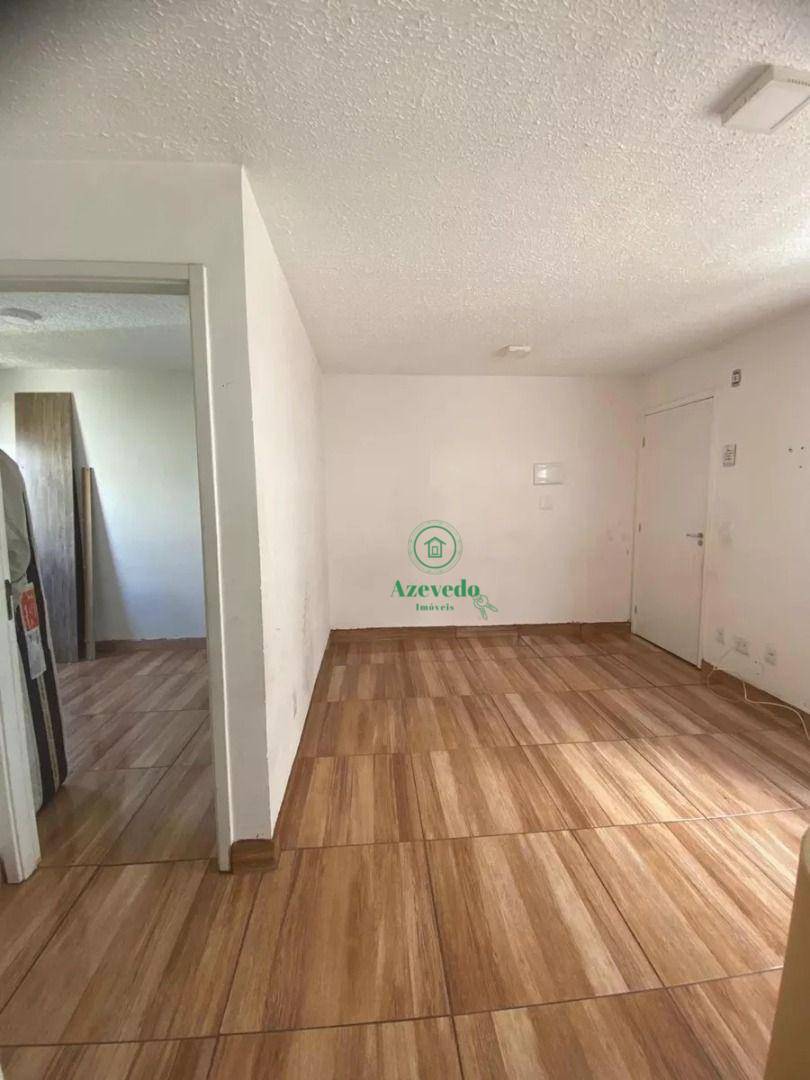 Apartamento à venda com 2 quartos, 46m² - Foto 3