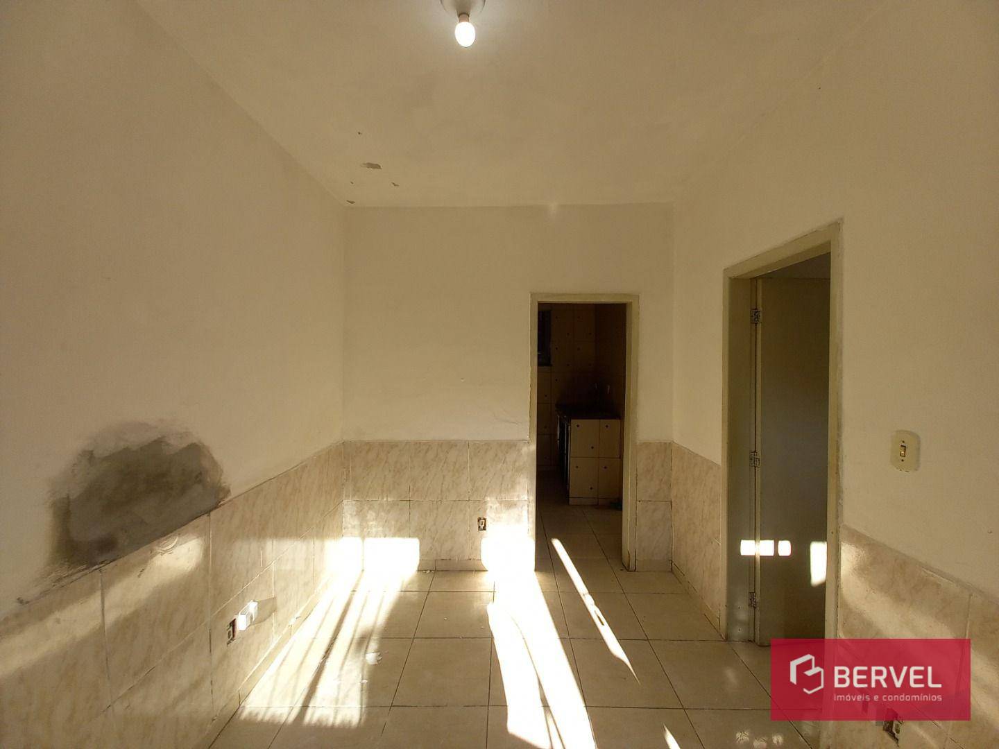 Casa para alugar com 1 quarto, 52m² - Foto 1