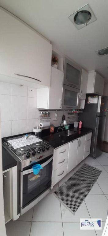 Apartamento para alugar com 2 quartos, 60m² - Foto 6