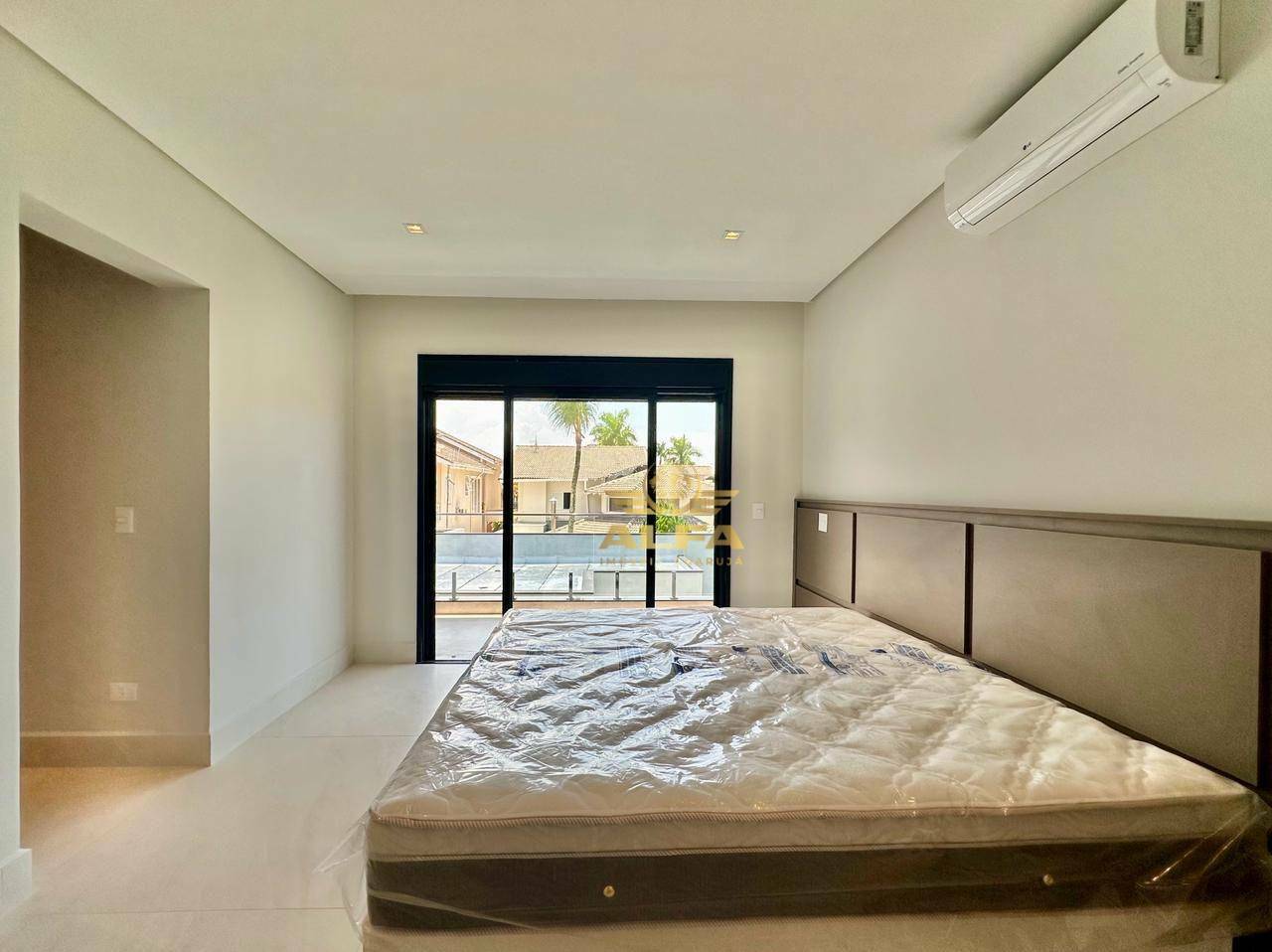 Casa de Condomínio à venda com 5 quartos, 490m² - Foto 27