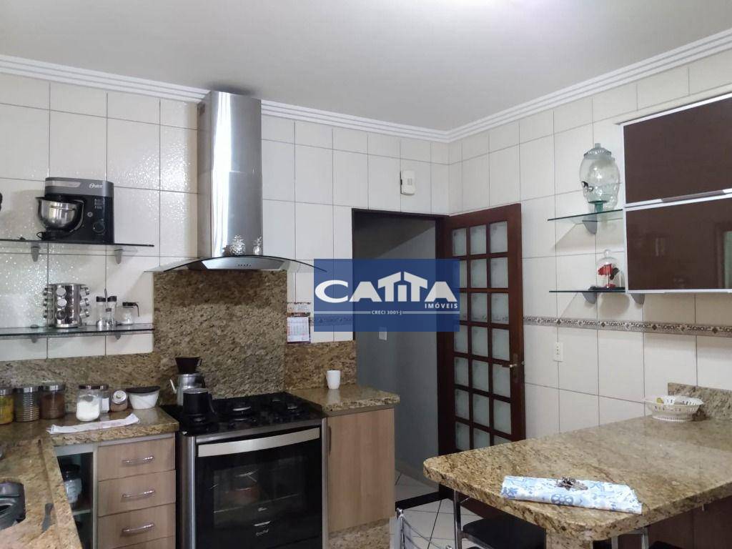 Sobrado à venda com 4 quartos, 252m² - Foto 4