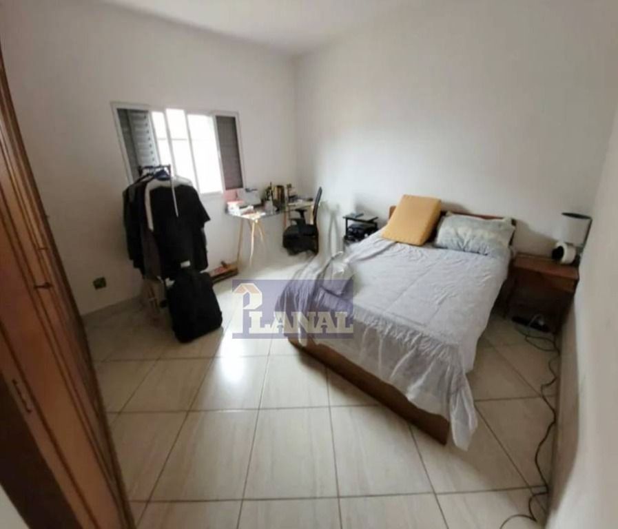 Casa à venda com 3 quartos, 150m² - Foto 4