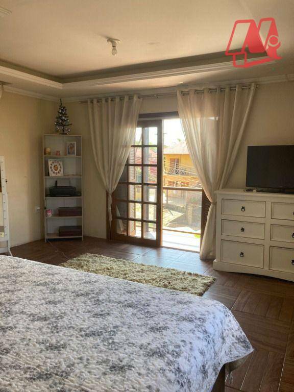 Casa à venda com 3 quartos, 234m² - Foto 14