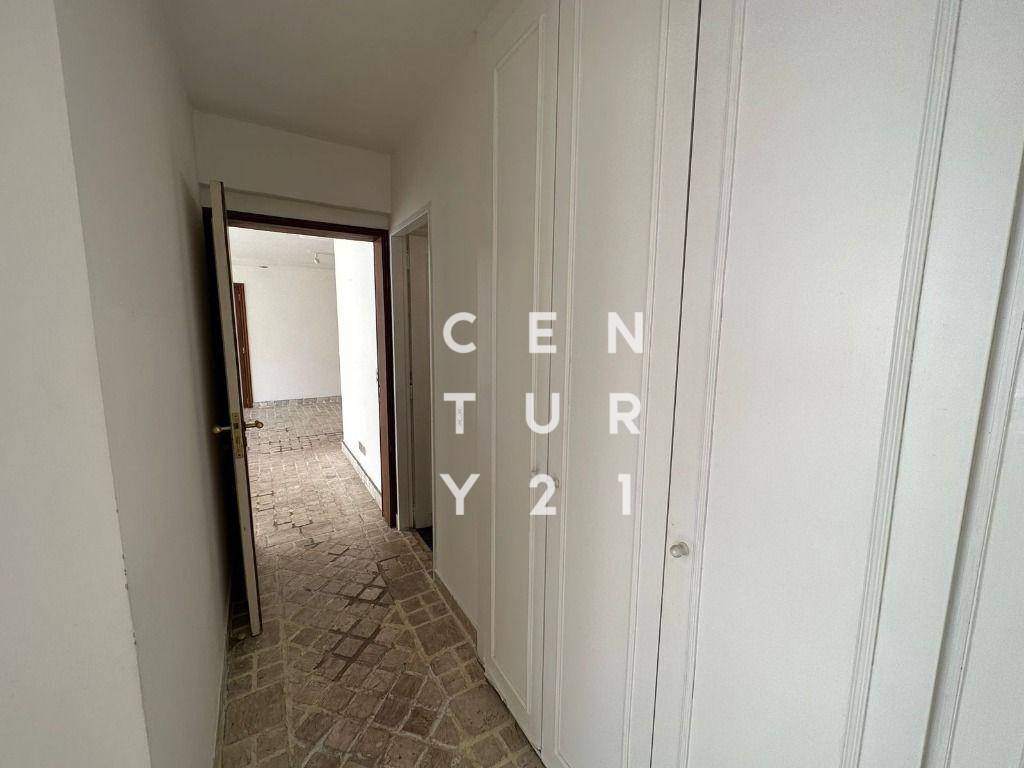 Apartamento à venda com 3 quartos, 122m² - Foto 18