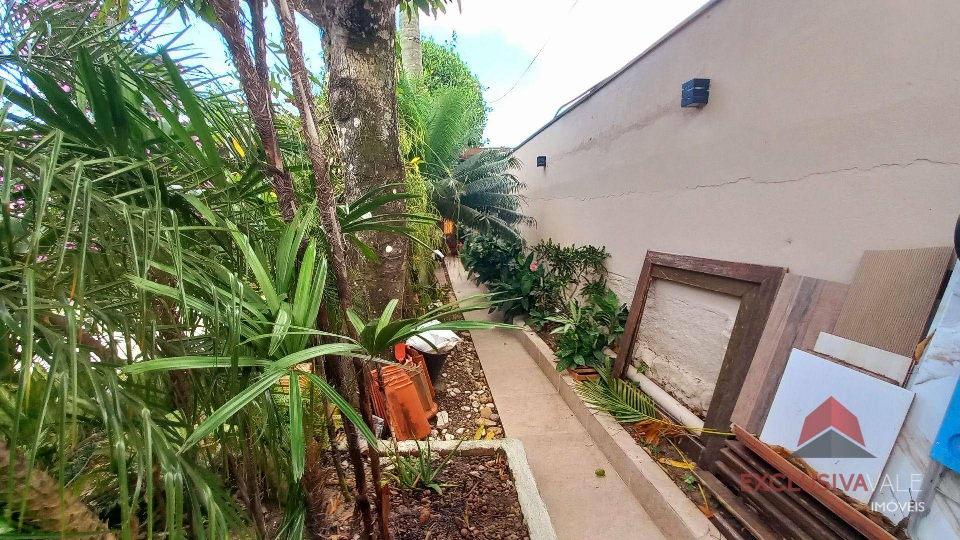 Casa à venda com 6 quartos, 356m² - Foto 9