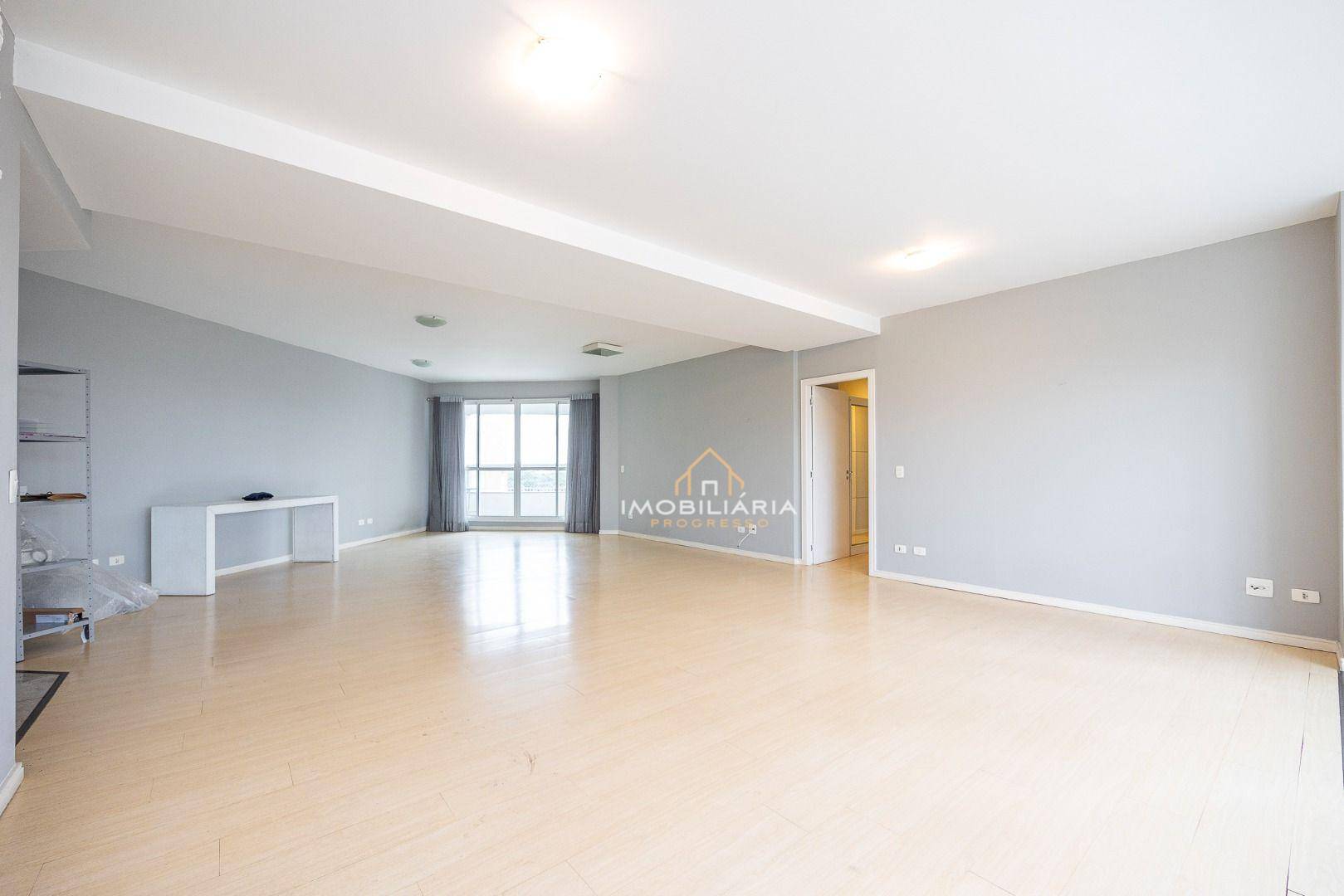 Apartamento à venda com 4 quartos, 215m² - Foto 24