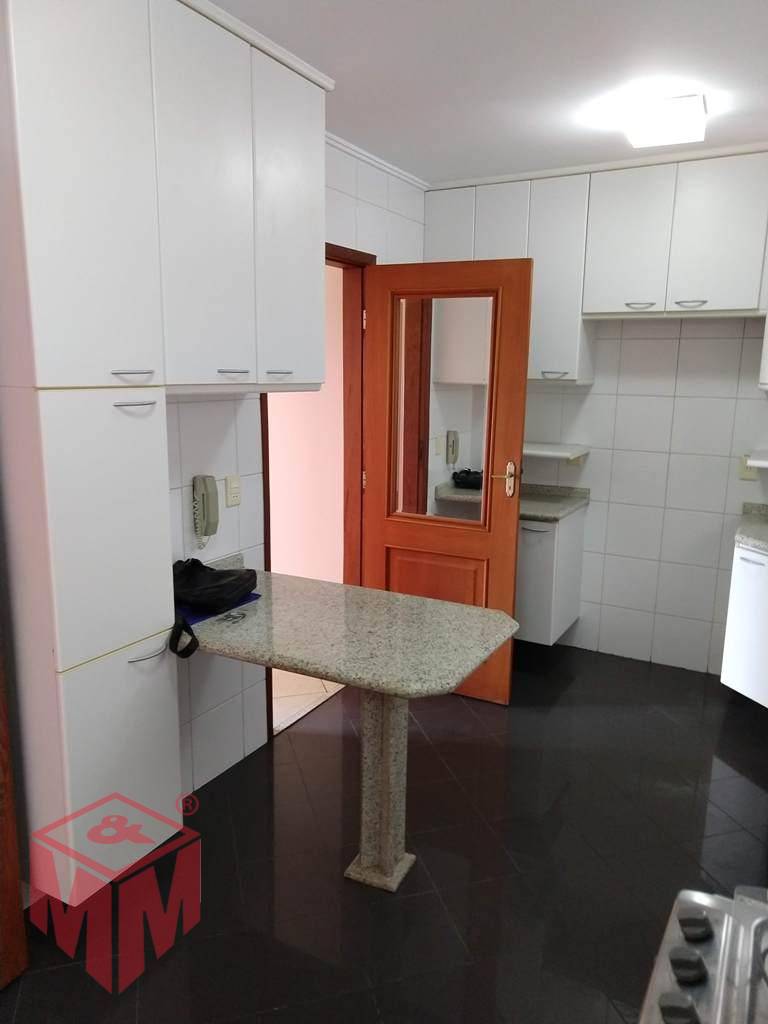 Apartamento à venda com 3 quartos, 98m² - Foto 15