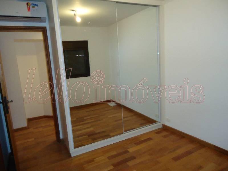 Apartamento para alugar com 4 quartos, 240m² - Foto 7