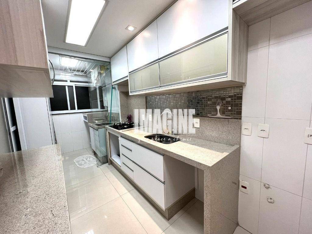 Apartamento à venda com 3 quartos, 91m² - Foto 11