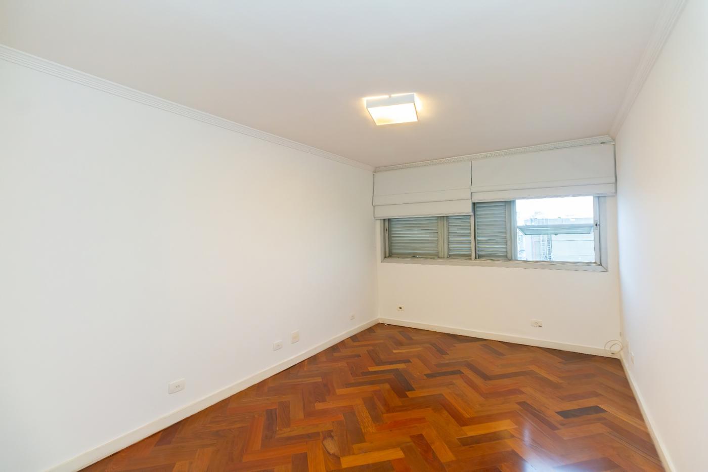 Apartamento para alugar com 3 quartos, 180m² - Foto 15