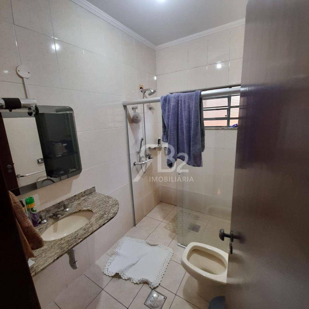 Casa à venda com 3 quartos, 198m² - Foto 13