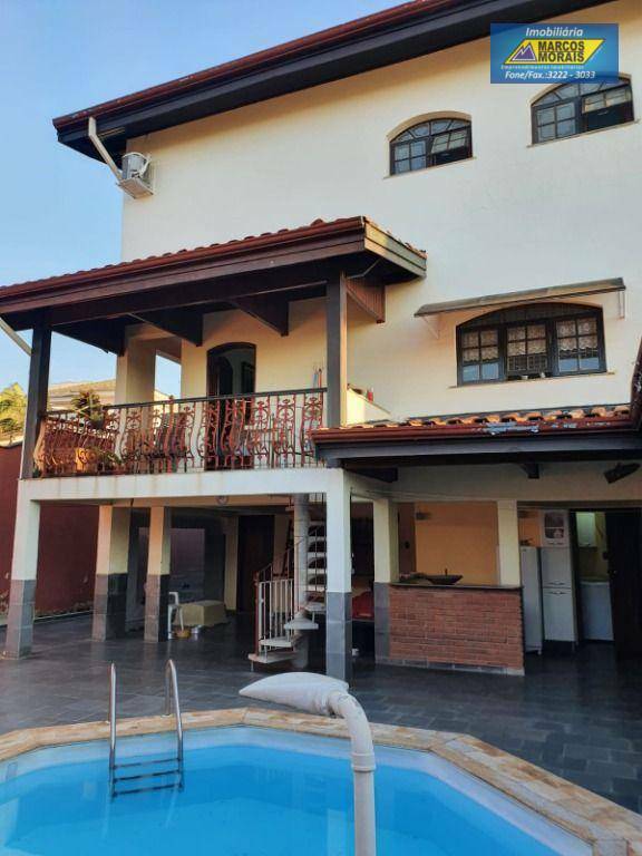 Casa de Condomínio à venda com 3 quartos, 304m² - Foto 3