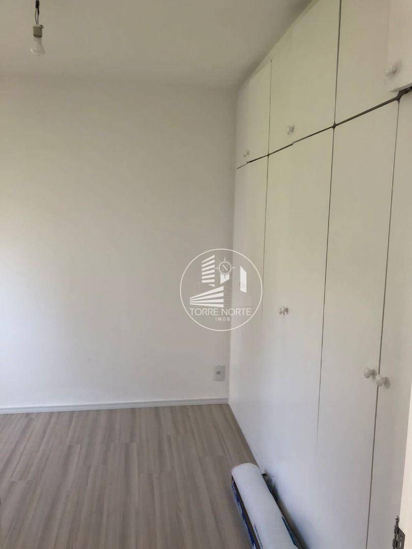 Apartamento à venda com 3 quartos, 130m² - Foto 15