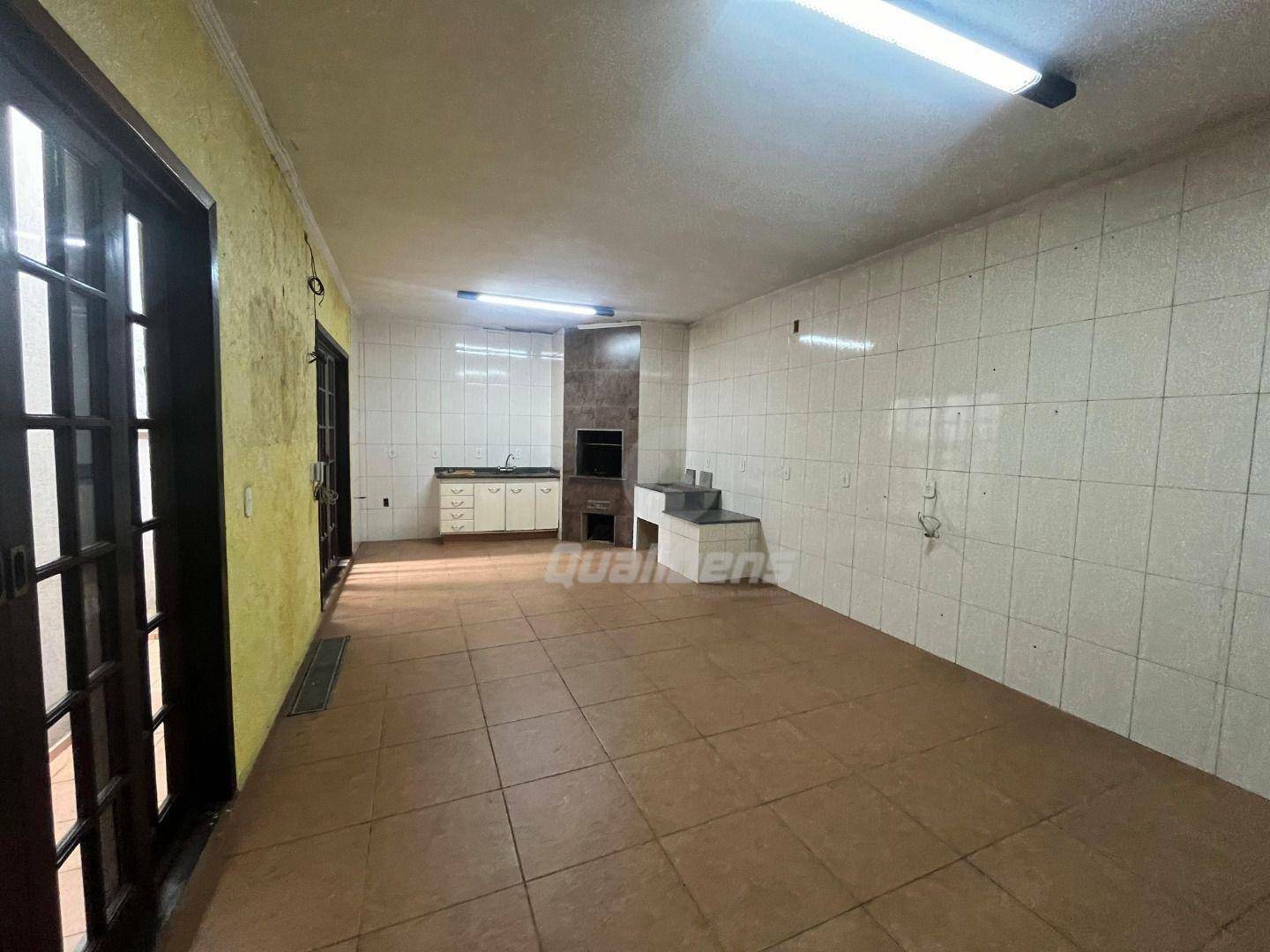 Sobrado para alugar com 3 quartos, 323m² - Foto 13