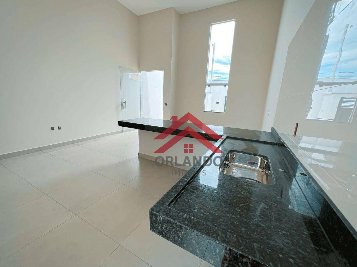 Casa à venda com 2 quartos, 64m² - Foto 4