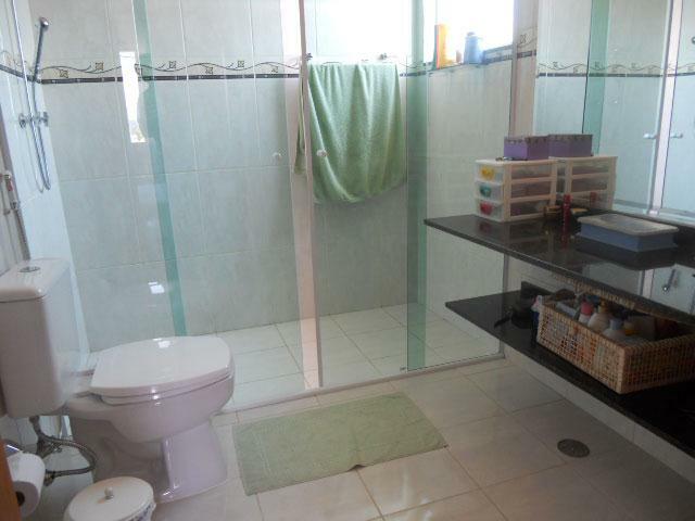 Casa de Condomínio à venda com 3 quartos, 300m² - Foto 6