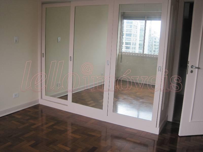 Apartamento para alugar com 2 quartos, 117m² - Foto 13