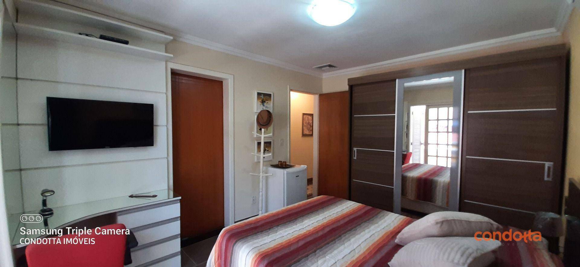 Casa para alugar com 4 quartos, 285m² - Foto 33