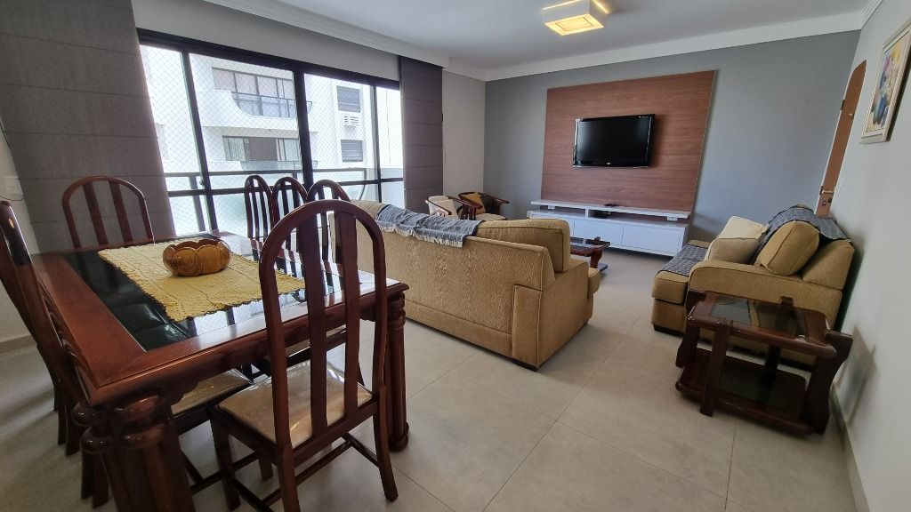 Apartamento à venda com 3 quartos, 140m² - Foto 1