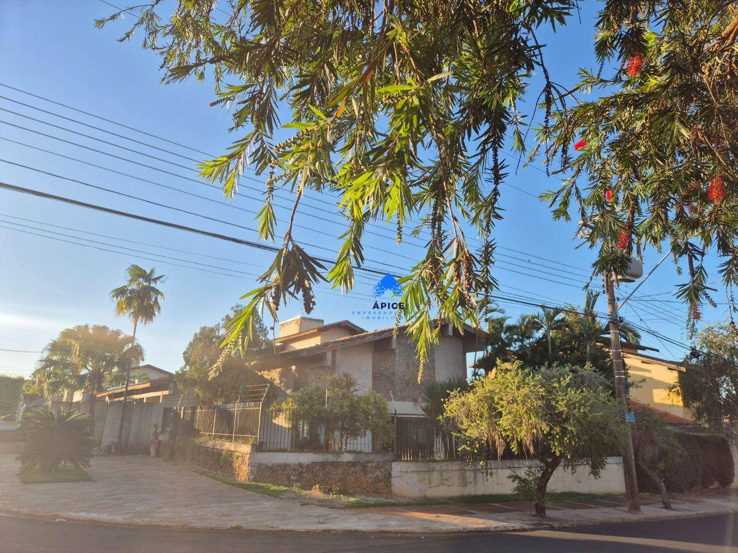 Sobrado para alugar com 4 quartos, 374m² - Foto 8