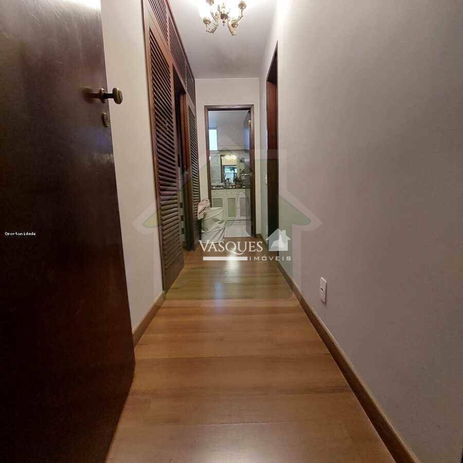 Casa à venda com 3 quartos, 316m² - Foto 7