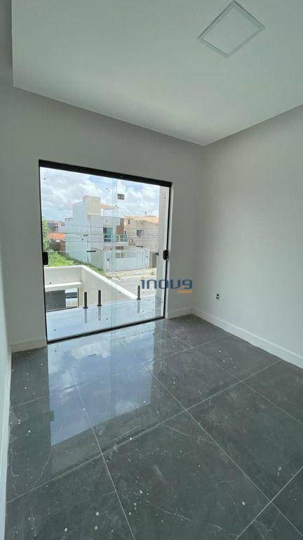 Casa à venda com 4 quartos, 176m² - Foto 12