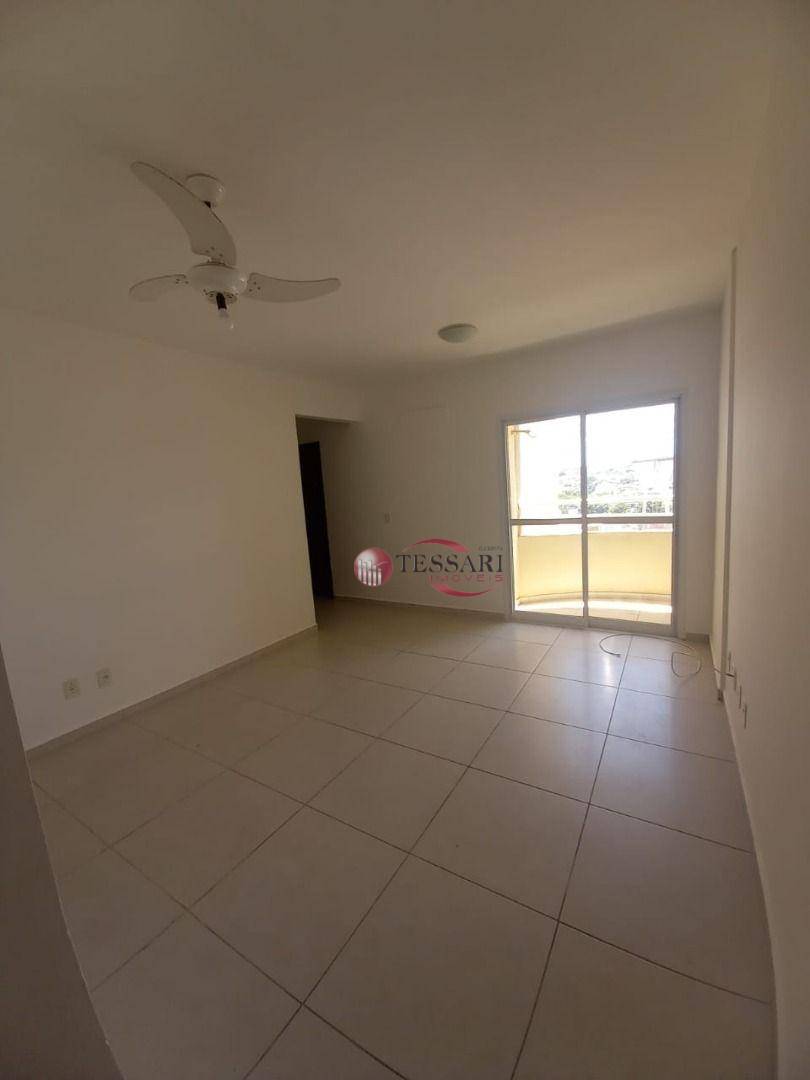 Apartamento à venda com 2 quartos, 74m² - Foto 2