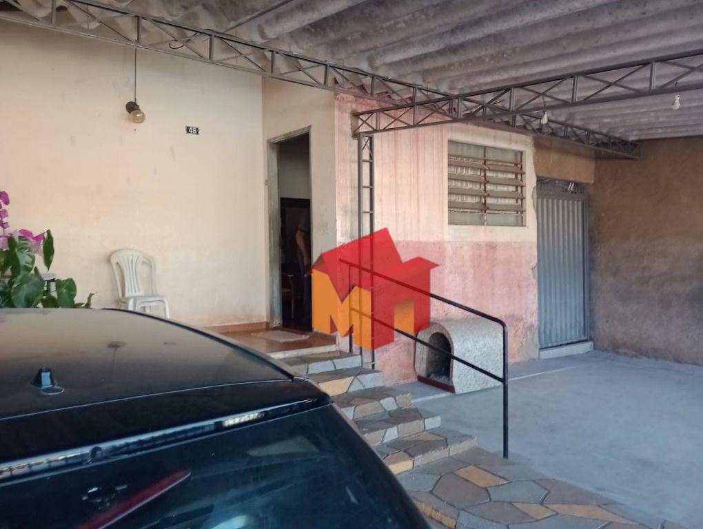 Casa à venda com 3 quartos, 100m² - Foto 2