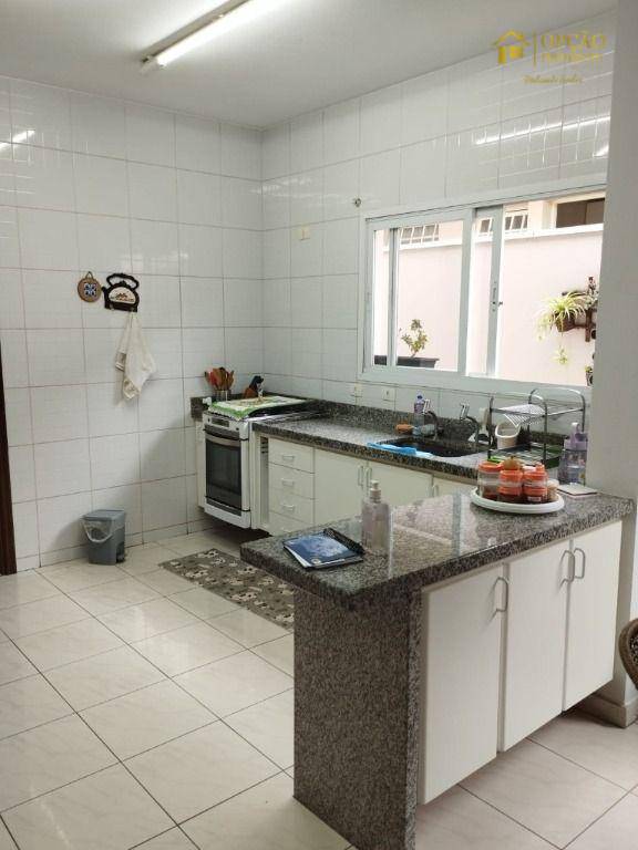 Casa de Condomínio à venda com 3 quartos, 373m² - Foto 48