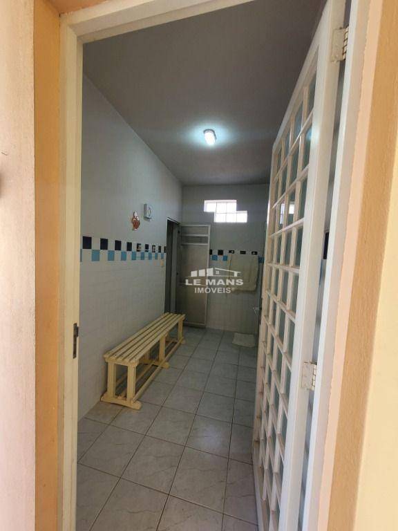 Casa à venda com 3 quartos, 323m² - Foto 28