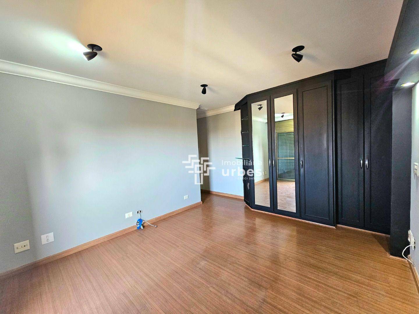 Apartamento à venda com 3 quartos, 250m² - Foto 31