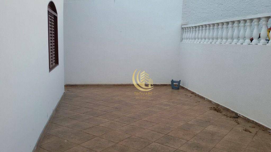 Casa à venda com 4 quartos, 160m² - Foto 13