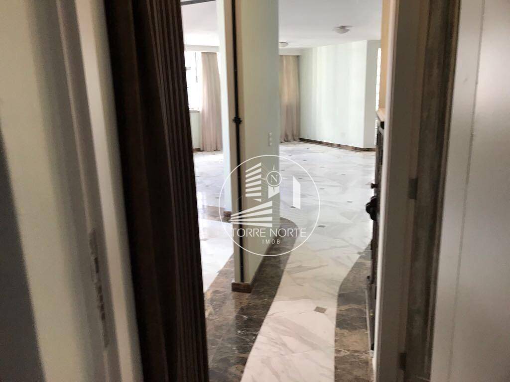 Apartamento para alugar com 3 quartos, 188m² - Foto 10