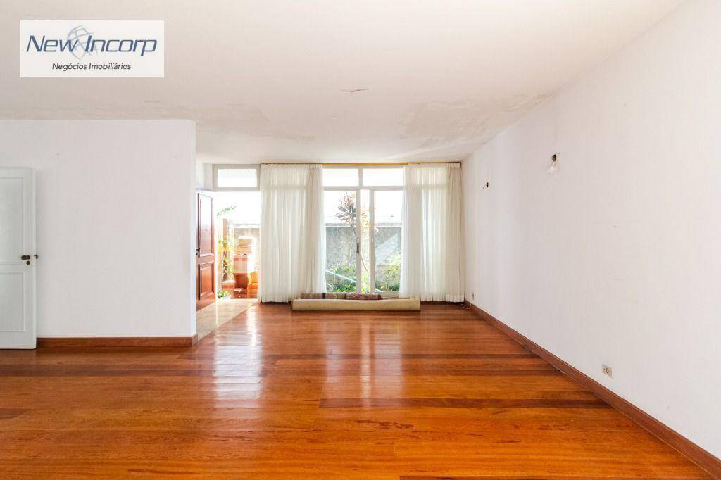 Casa à venda com 3 quartos, 307m² - Foto 3