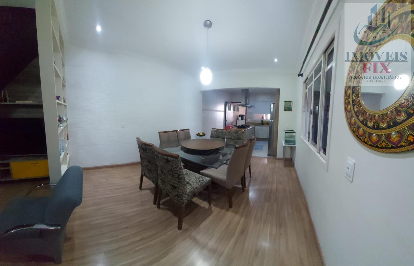 Casa à venda com 4 quartos, 211m² - Foto 13